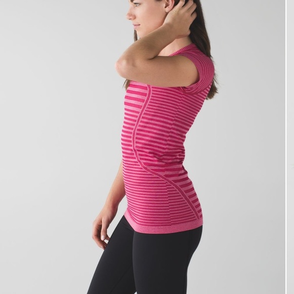 Lululemon Swiftly Tech Short Sleeve Crew - Picture 6 of 10
